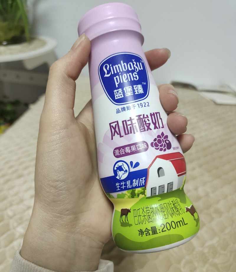 蓝堡臻酸奶12瓶*200ml