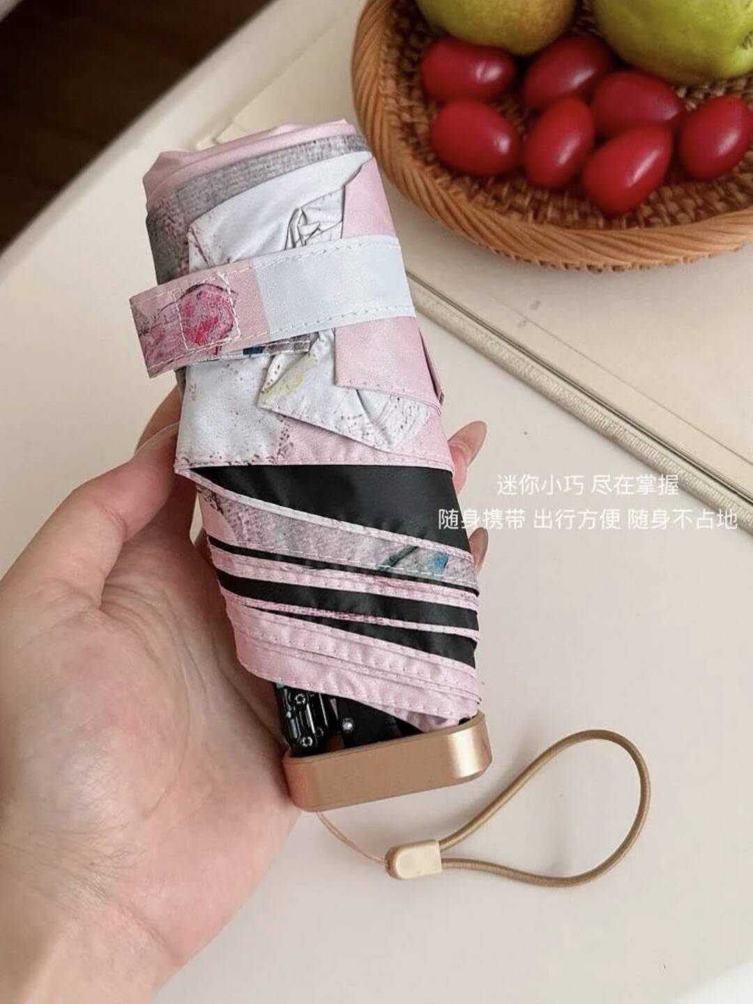 颜值很高！黑胶六折晴雨伞