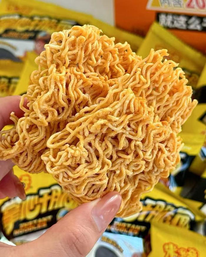 米多奇.蟹黄干脆面30包！！！