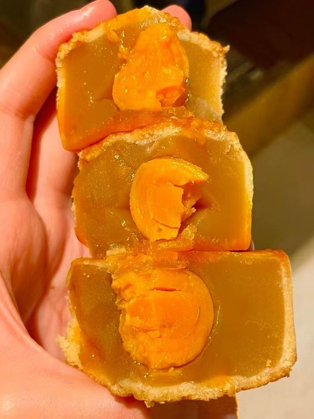 【澳门永辉】蛋黄莲蓉月饼500G