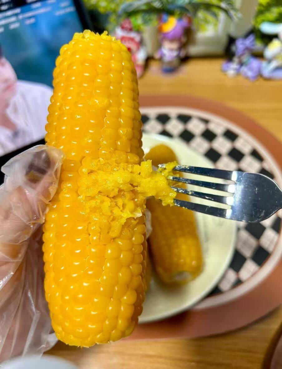 13.5元锡纸黄糯玉米8根*300g