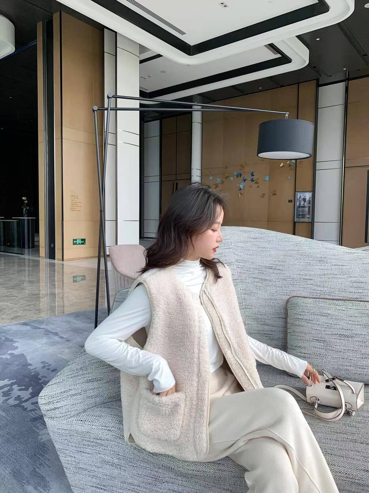 带运费险！唐狮摇粒绒马甲