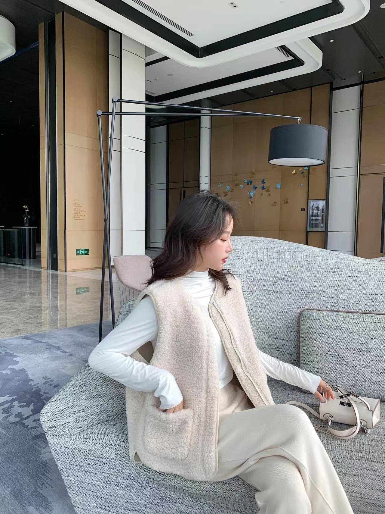 带运费险！唐狮摇粒绒马甲