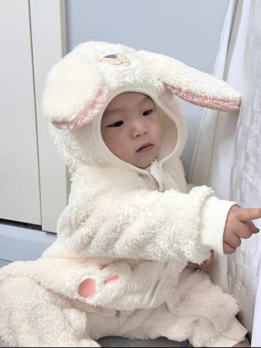 小猪大卫毛绒连体衣保暖爬服