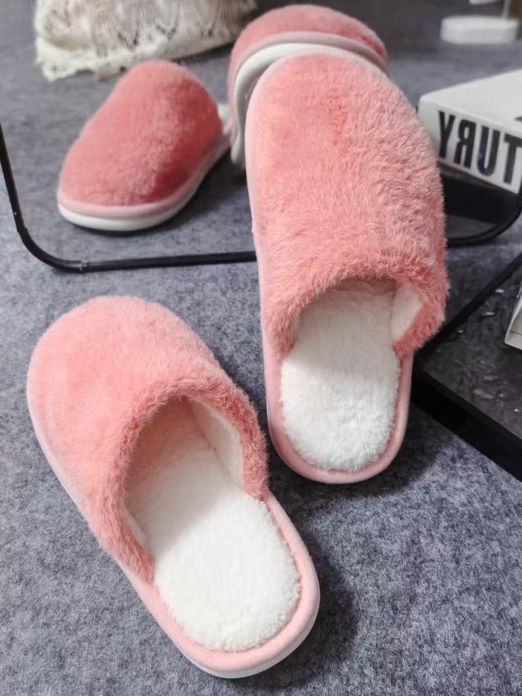 名创优品.毛绒保暖棉拖鞋女款