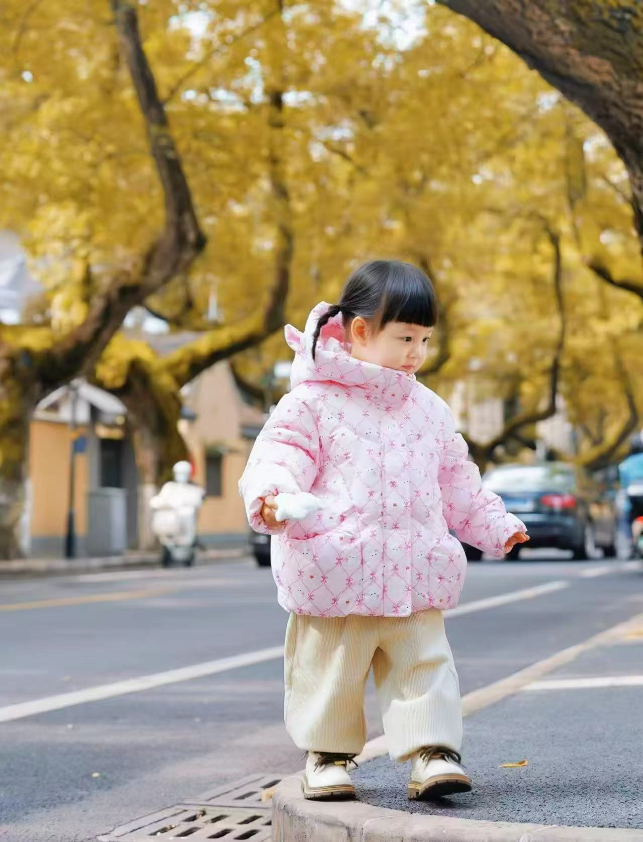 巴拉巴拉童装轻薄全款羽绒服